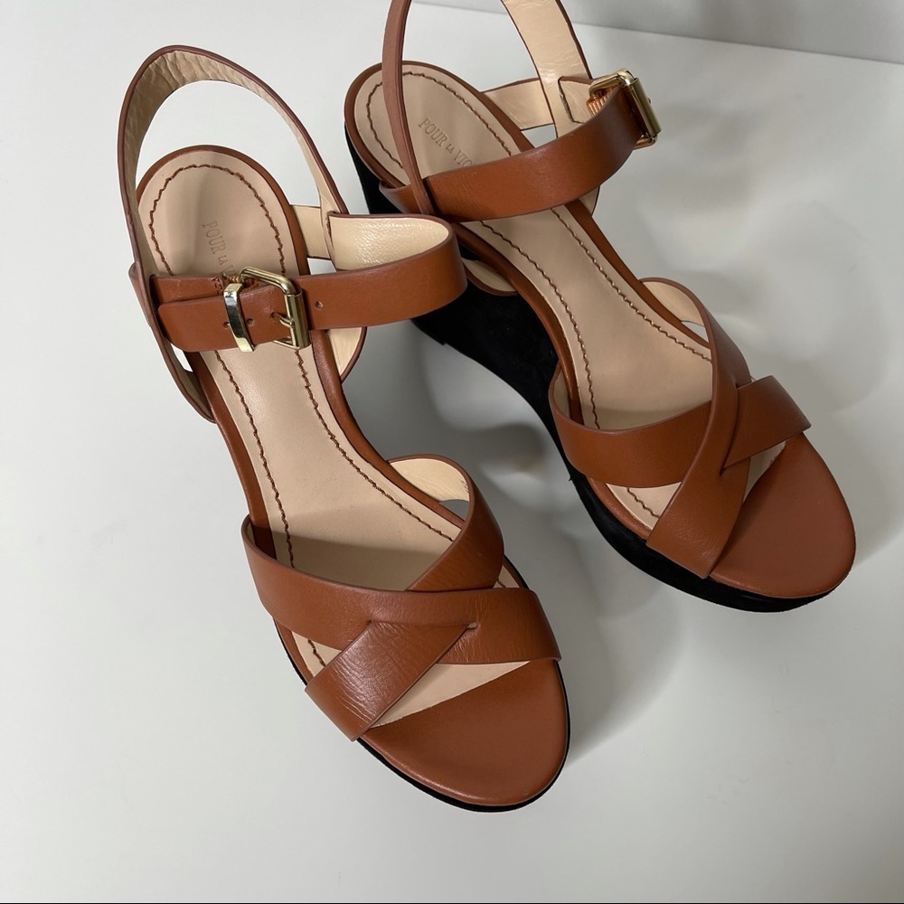 Pour La Victoire Lysa Wedge Sandals size 9.5